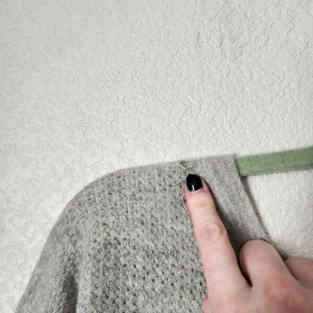 QI CASHMERE Dove Gray Knit Sweater Size M Minimalist Luxe Fall Winter - Picture 8 of 8